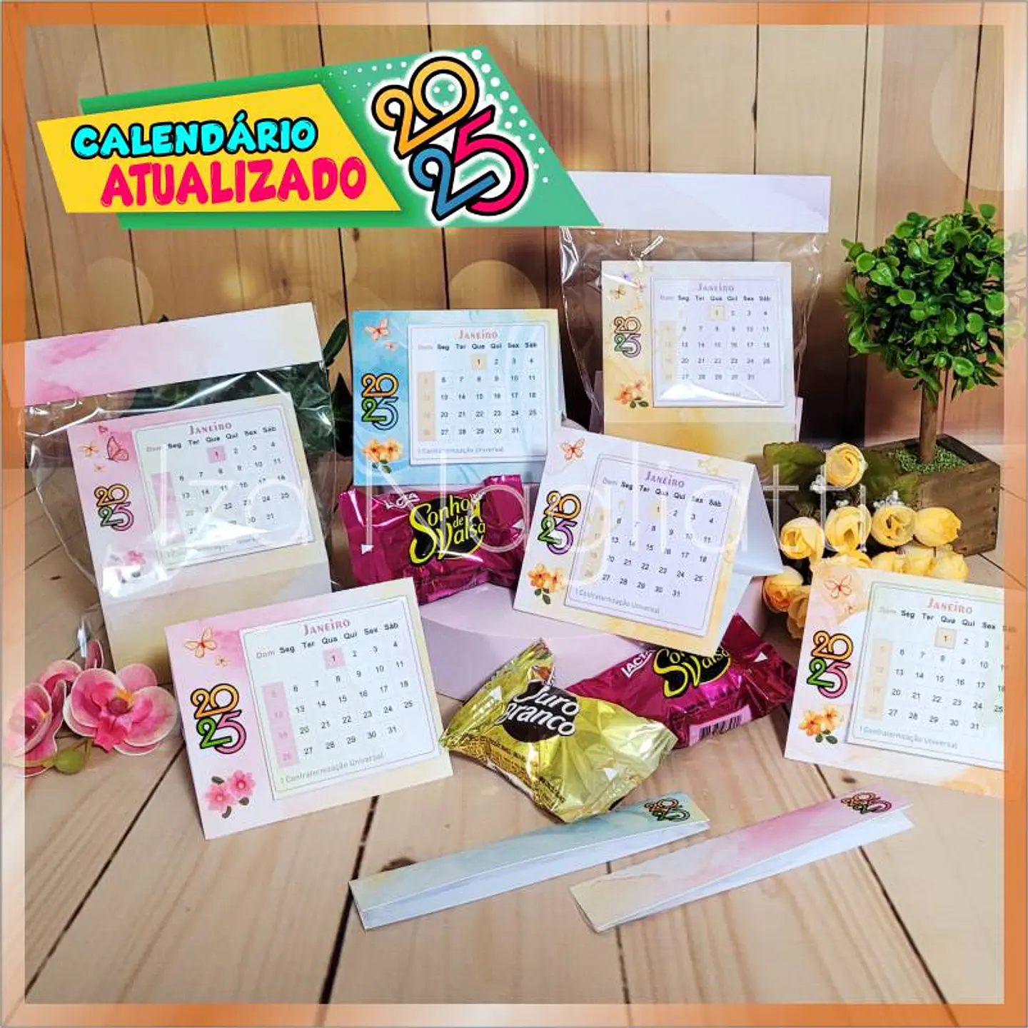 Arquivo 4 modelos de mini calendários de mesa 2025 para lembrancinhas com miolo (meninas jovens) 3