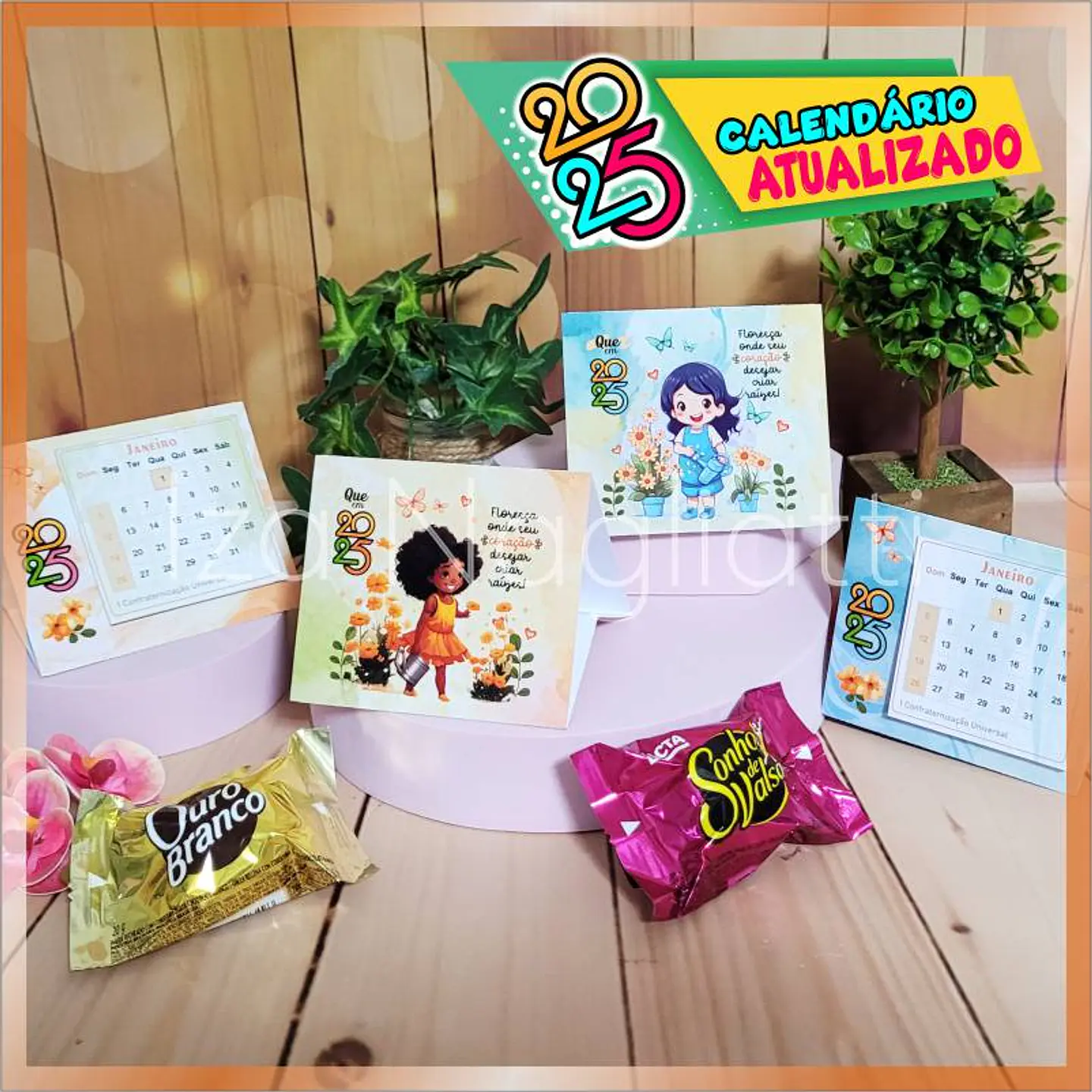 Arquivo 4 modelos de mini calendários de mesa 2025 para lembrancinhas com miolo (meninas) 4