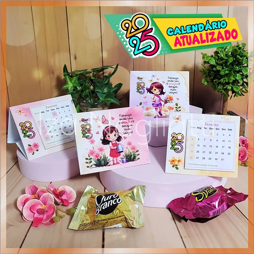 Arquivo 4 modelos de mini calendários de mesa 2025 para lembrancinhas com miolo (meninas) 5