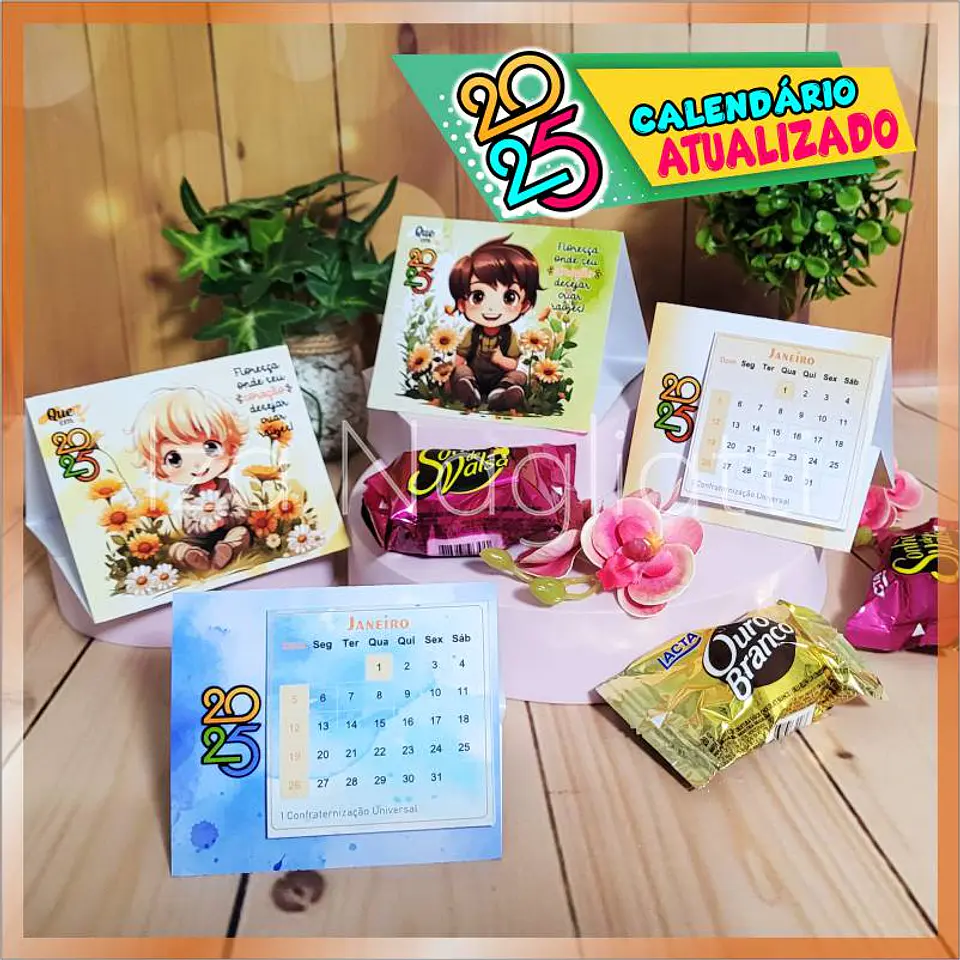 Arquivo 4 modelos de mini calendários de mesa 2025 para lembrancinhas com miolo (meninos) 1