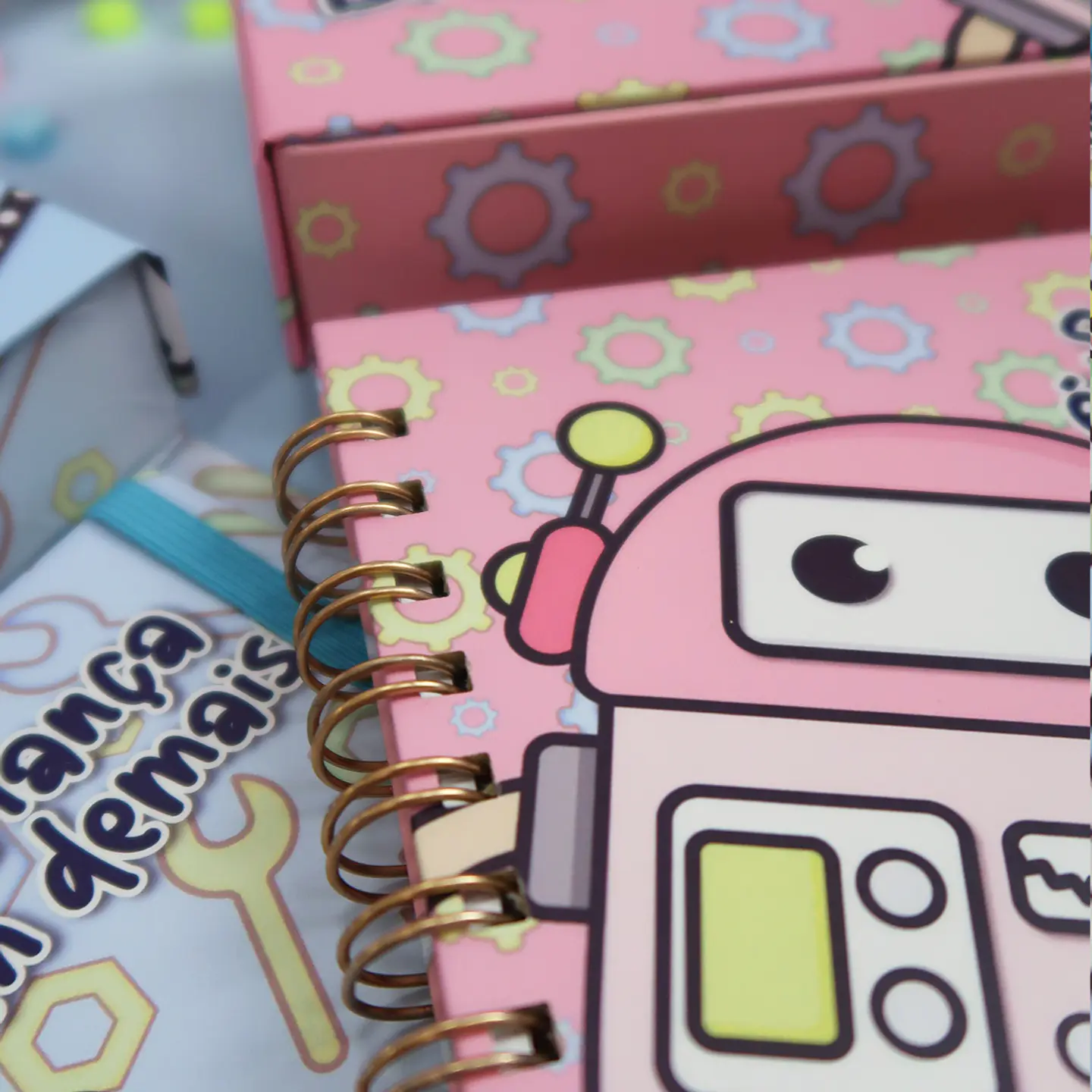 Arquivo Cartonagem Maleta Mágica Colorir Robô - Lidi 3