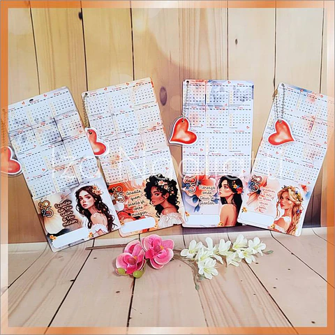 Arquivo Calendário 2025 marcador de páginas 4 modelos (mulheres) - IZA