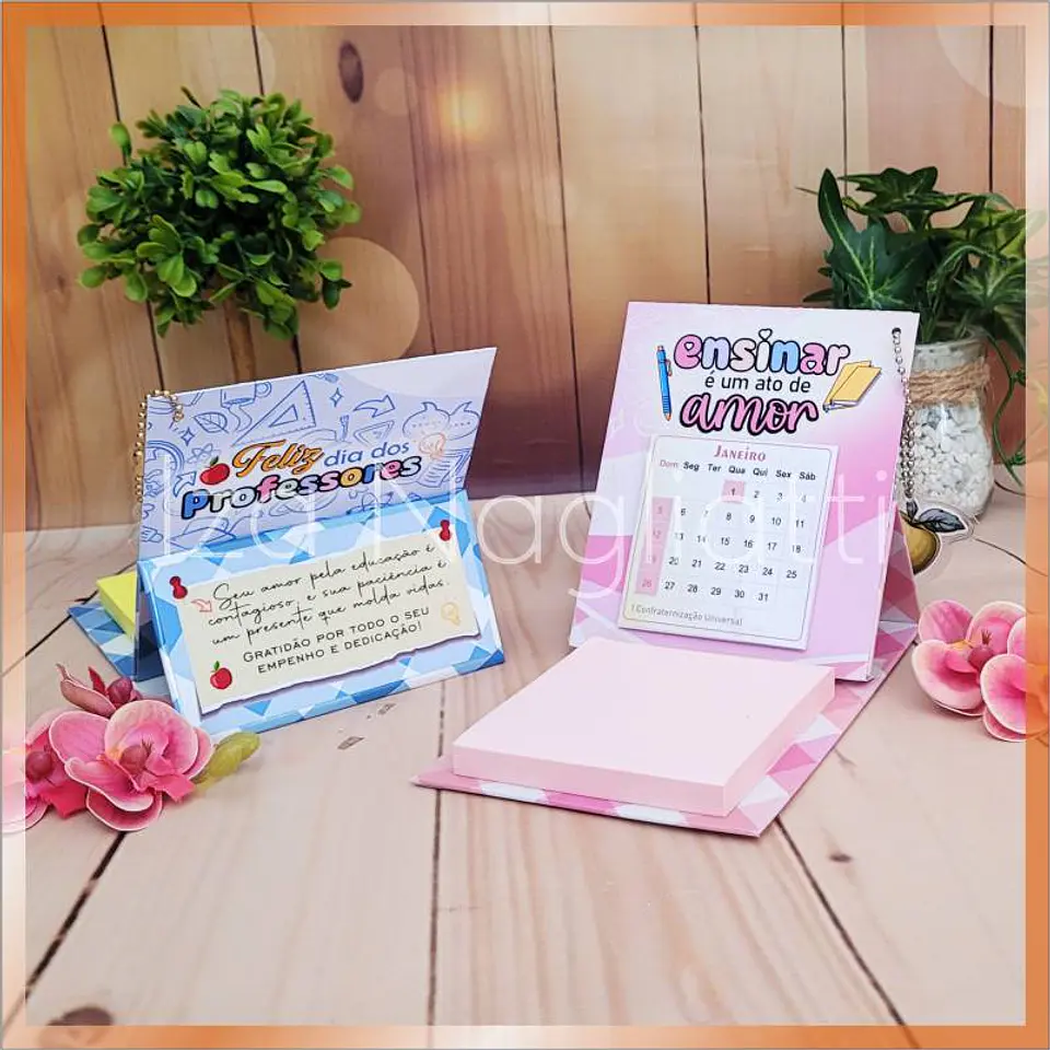 Arquivo Dia dos Professores Calendário 2025 cartonado com post it – Iza Nagliatti 3