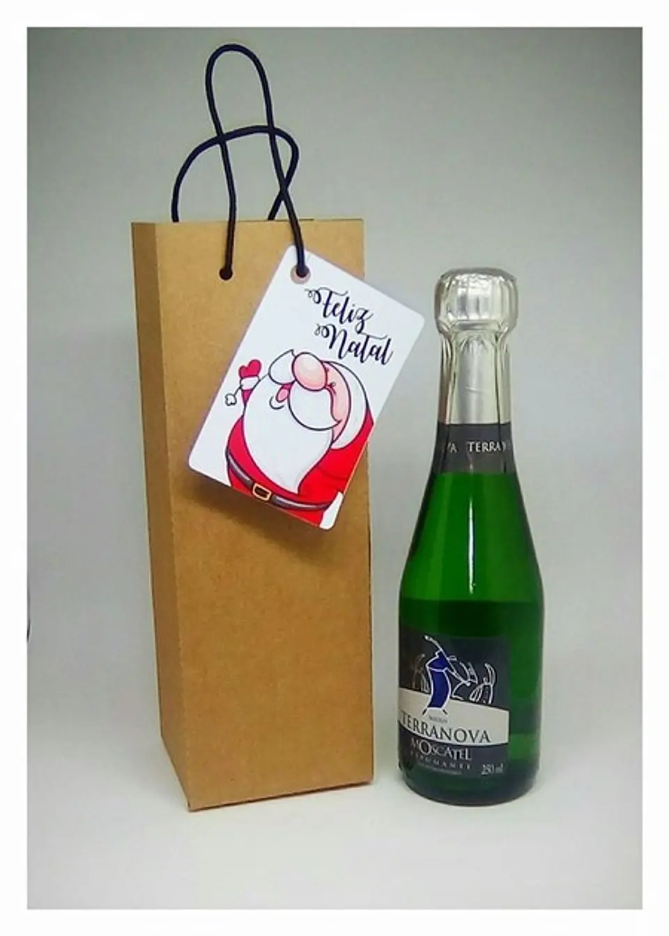 Arquivo de Corte Sacola para mini Espumante Vinho 1