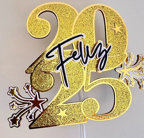 Arquivo Topo de Bolo Ano Novo 2025 - em camadas