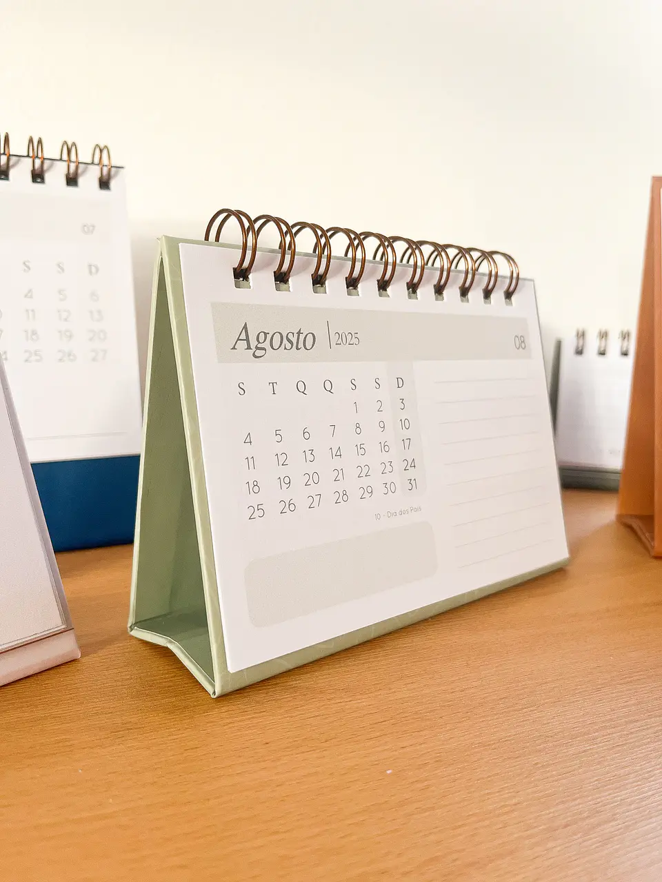 Arquivo Calendários de Mesa 2025 e 2026 - Papel Sorriso 7