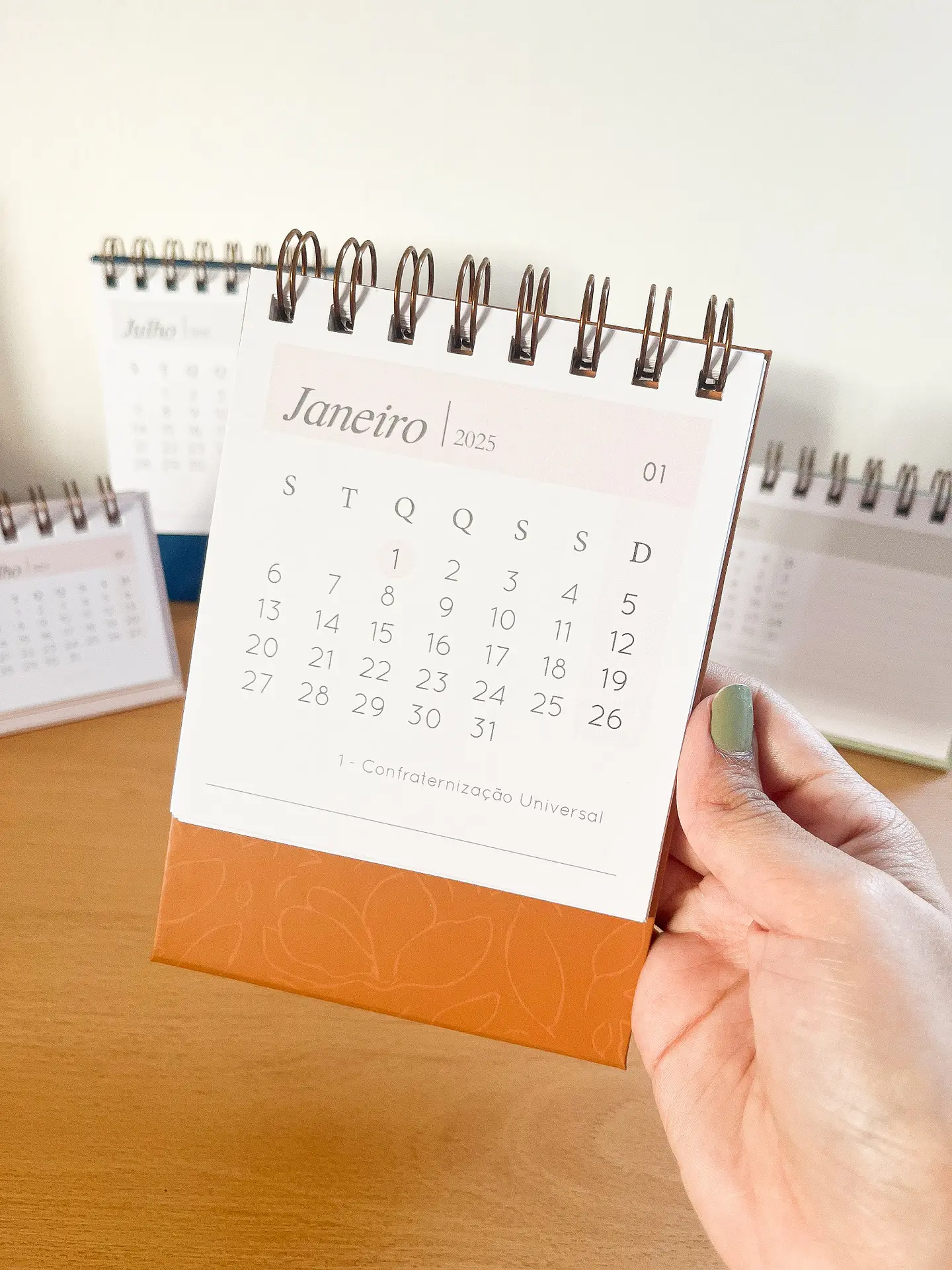 Arquivo Calendários de Mesa 2025 e 2026 - Papel Sorriso 12