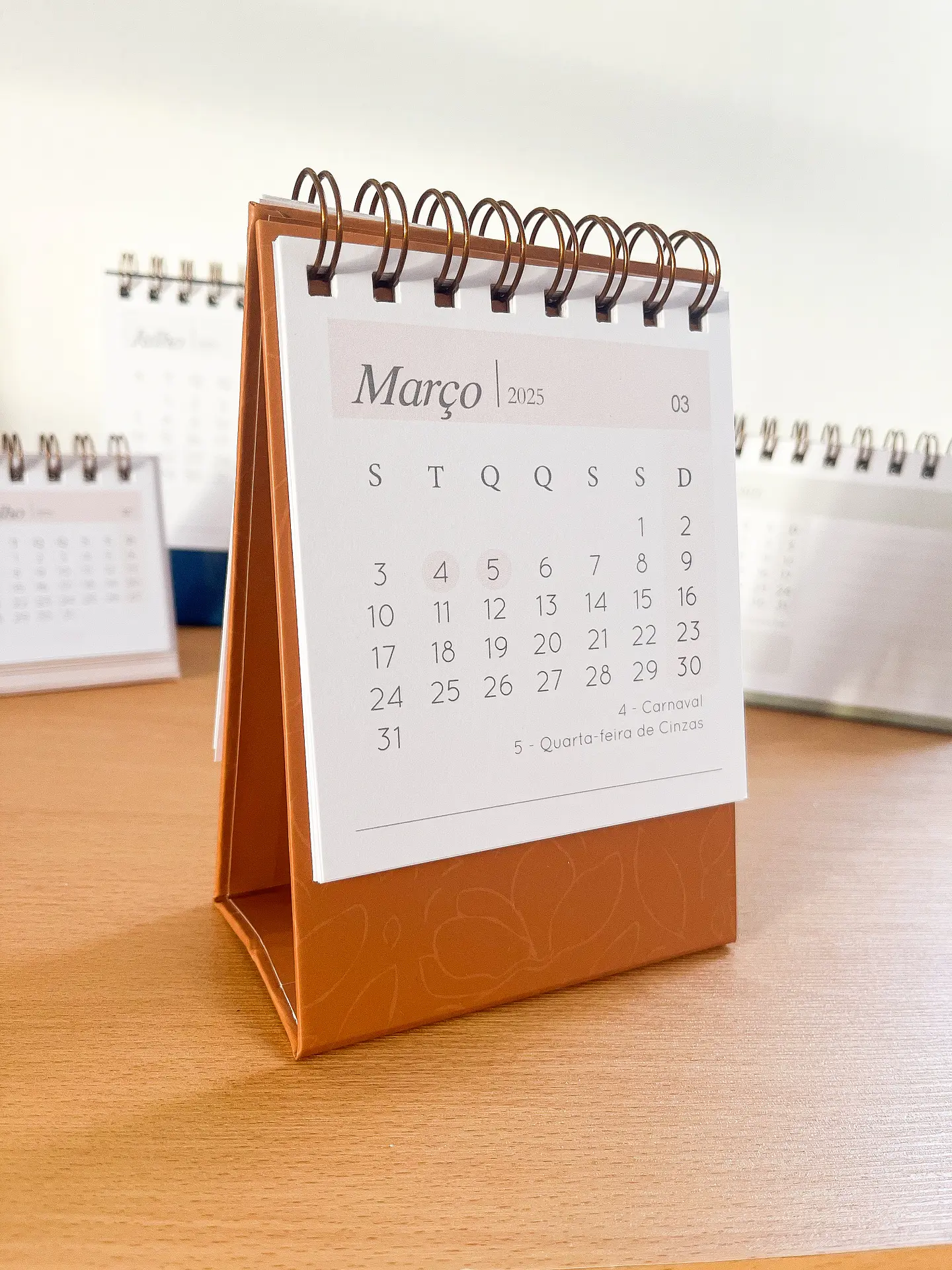 Arquivo Calendários de Mesa 2025 e 2026 - Papel Sorriso 14