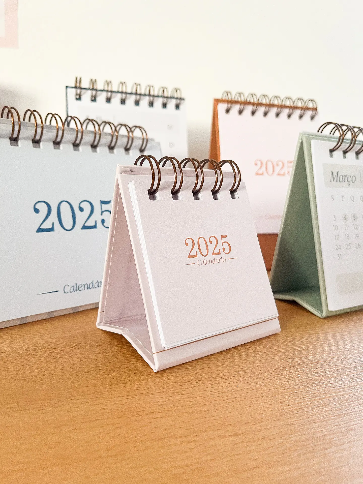 Arquivo Calendários de Mesa 2025 e 2026 - Papel Sorriso 17