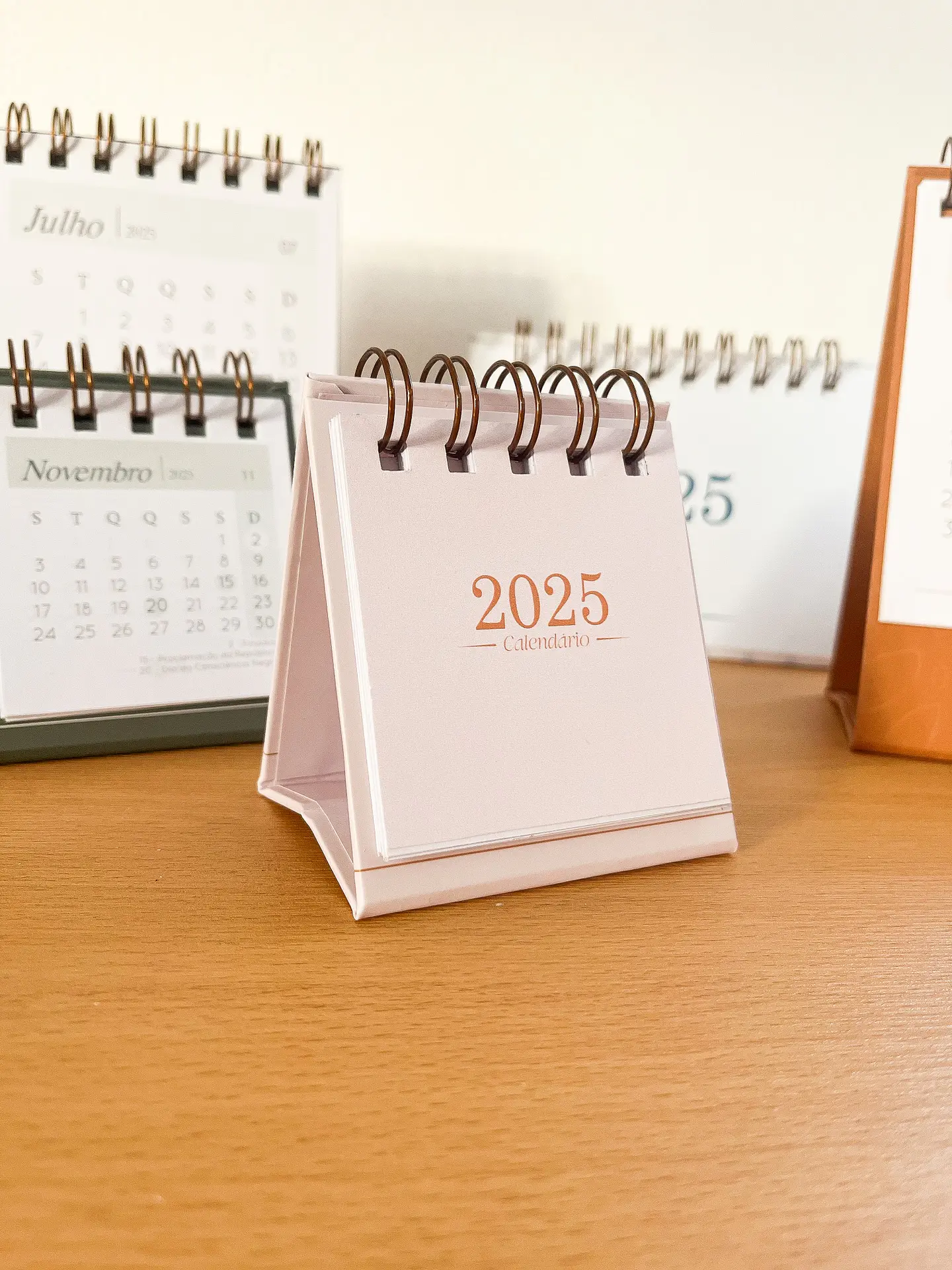 Arquivo Calendários de Mesa 2025 e 2026 - Papel Sorriso 21