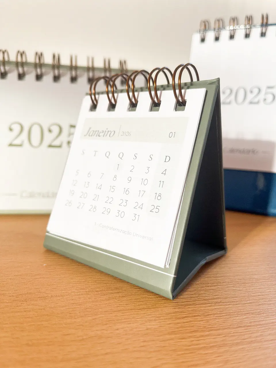 Arquivo Calendários de Mesa 2025 e 2026 - Papel Sorriso 25