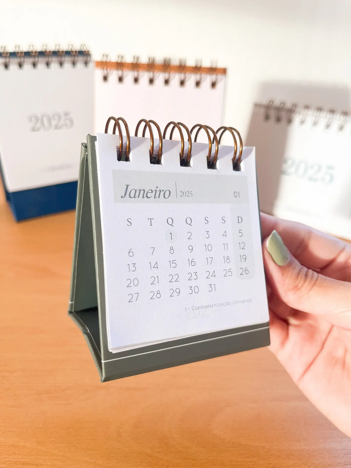 Arquivo Calendários de Mesa 2025 e 2026 - Papel Sorriso 26