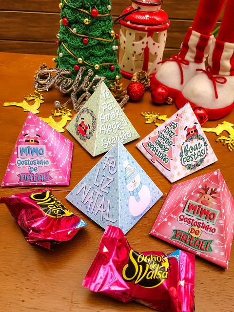 Arquivo Caixa Triangular Natal