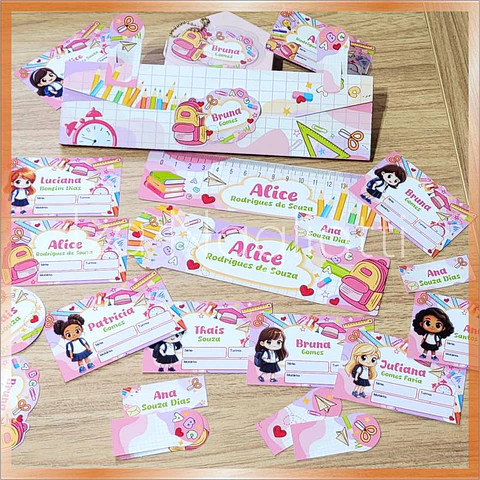 Arquivo kit etiquetas escolares com porta etiquetas volta as aulas para meninas - Iza Nagliatti
