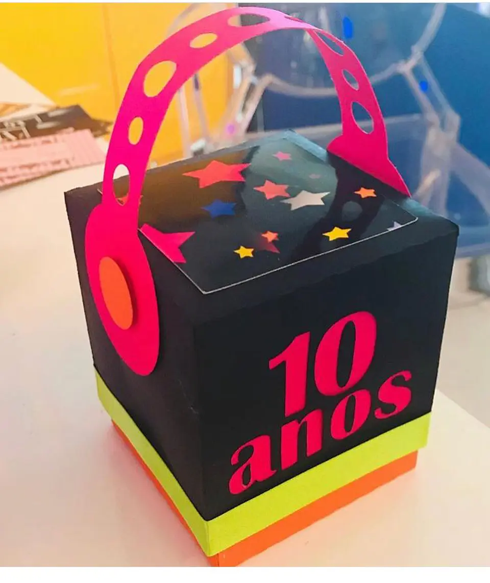 Arquivo de Corte Caixa Fone de Ouvido 1