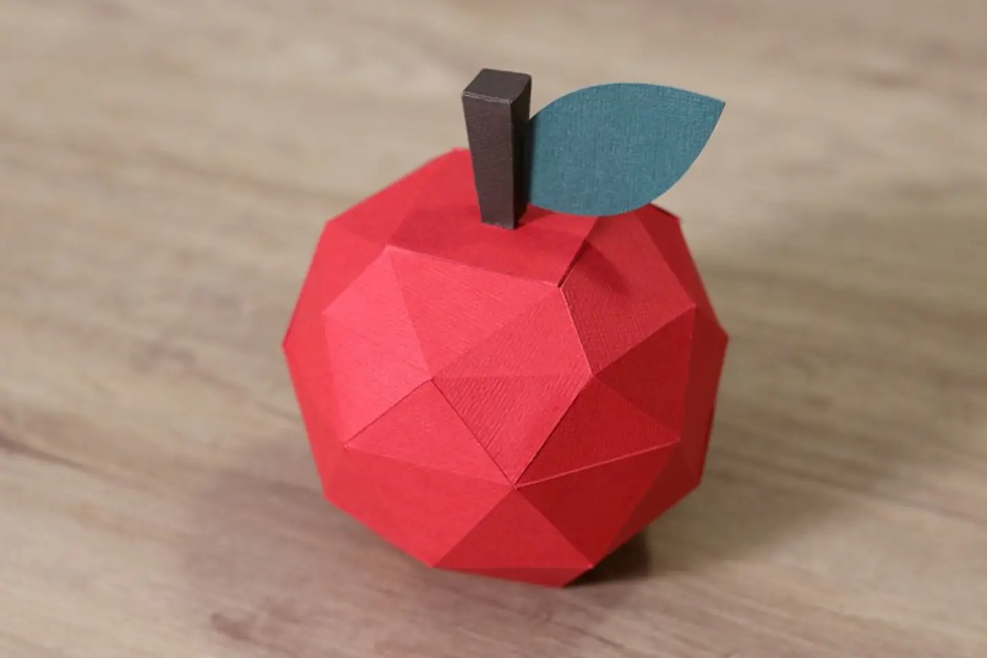 Arquivo de Corte Maçã - Low Poly 1