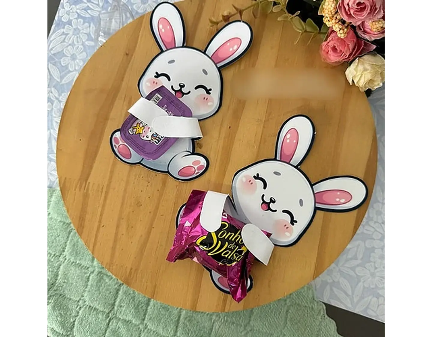 Arquivo Páscoa Coelhinho Abraçando Chocolate - A Sua Maneira Festas 1