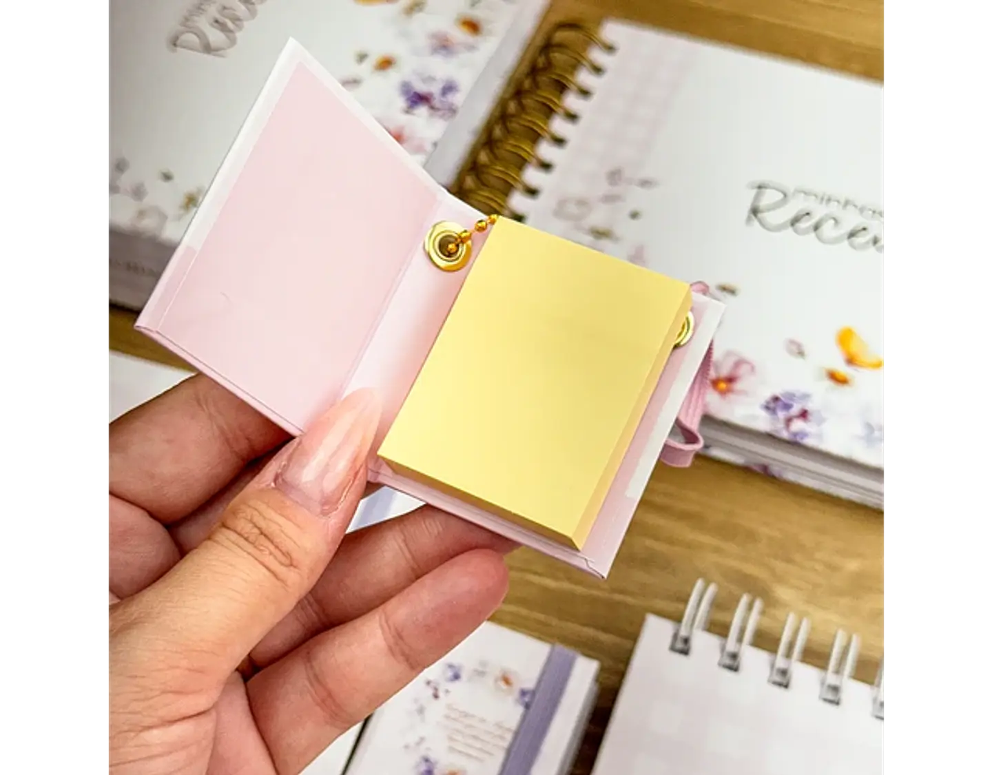Arquivo bloquinho A6 e post it - ESTUDIO G19 10