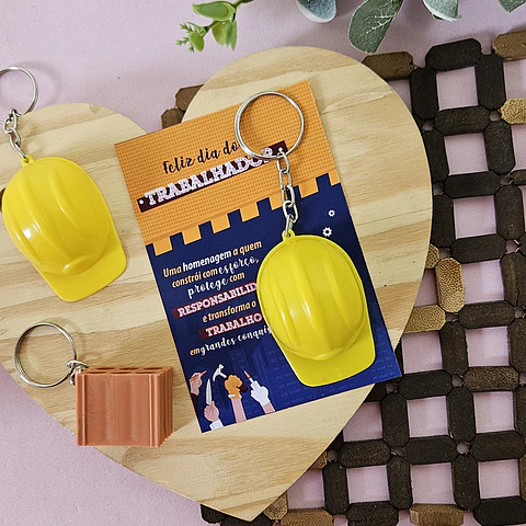 Arquivo dia do trabalhador card chaveiro - BELLA IDEIA