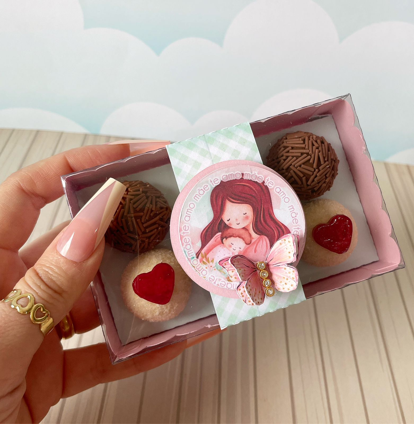 Arquivo de corte caixa para 6 doces dia das mães - LINA 4