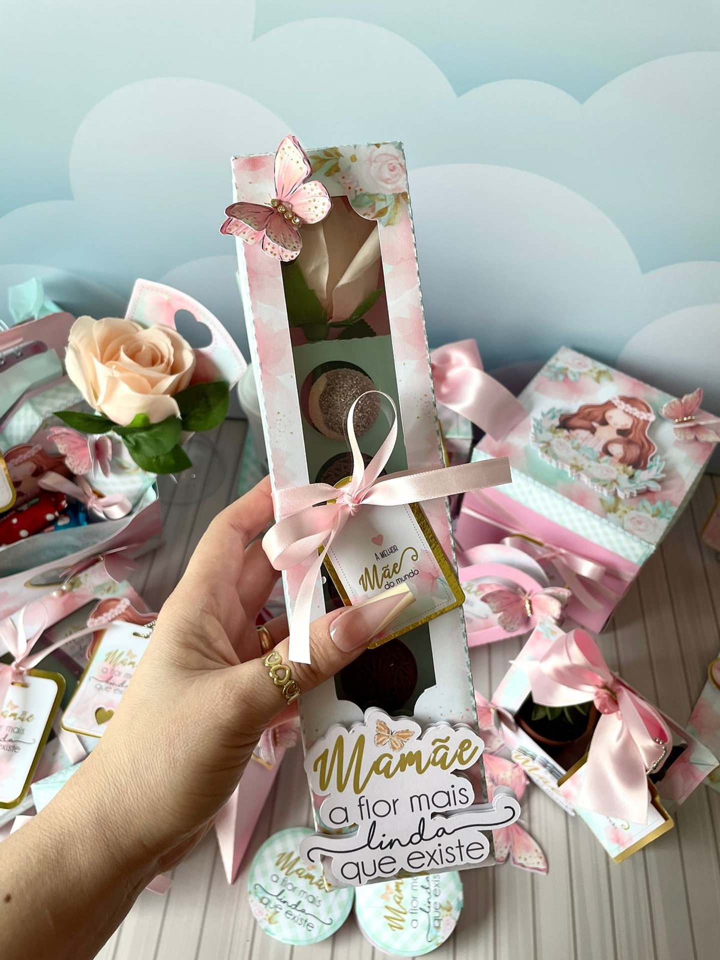 Arquivo de corte caixa para doce e flor dia das mães - LINA 2