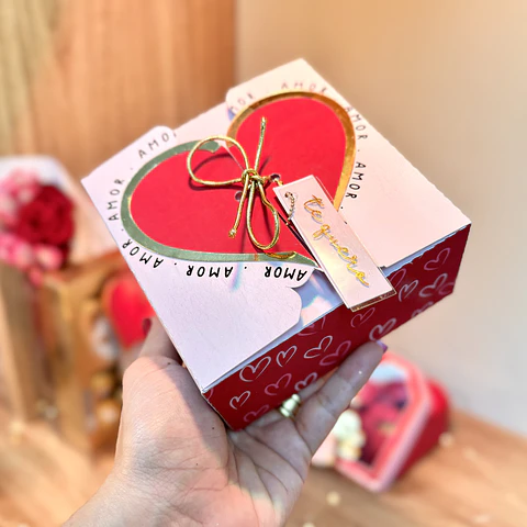 Arquivo dia dos namorados caixa 8 doces fecho coração - SUBLIME PAPELARIA