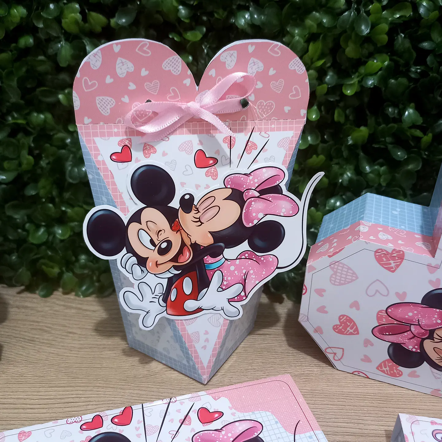 Arquivo dia dos namorados mickey e minnie caixa coração em pé - OVELIN 1