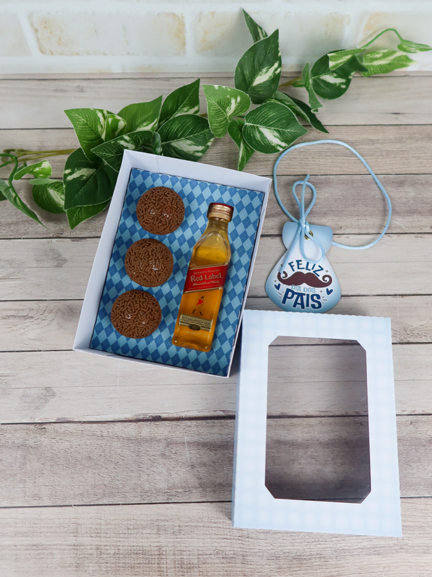 Arquivo Dia dos Pais Caixa 3 Doces e Mini Bebida- CHUVINHA DE PAPEL 2