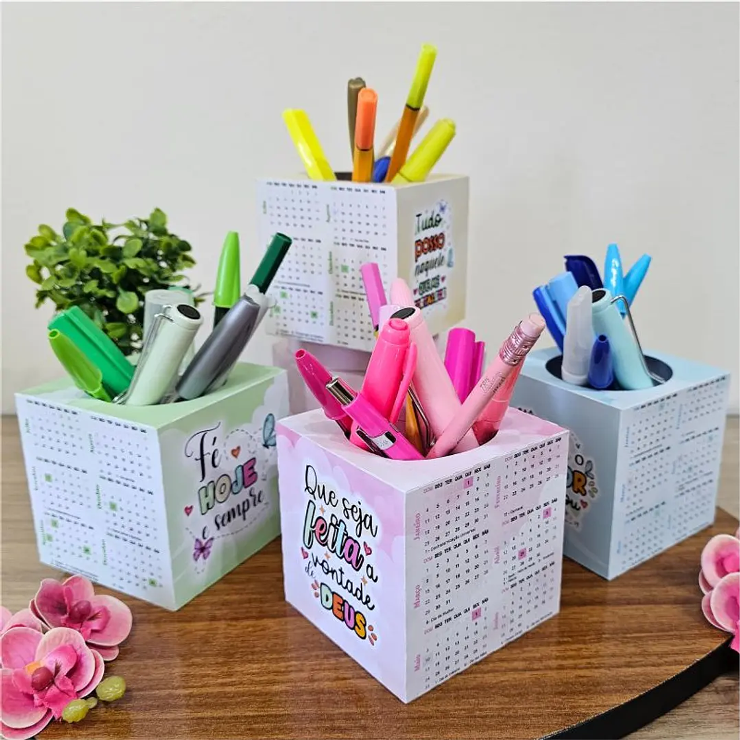 Arquivo Porta Caneta Calendário 2026 - Iza Nagliatti 1