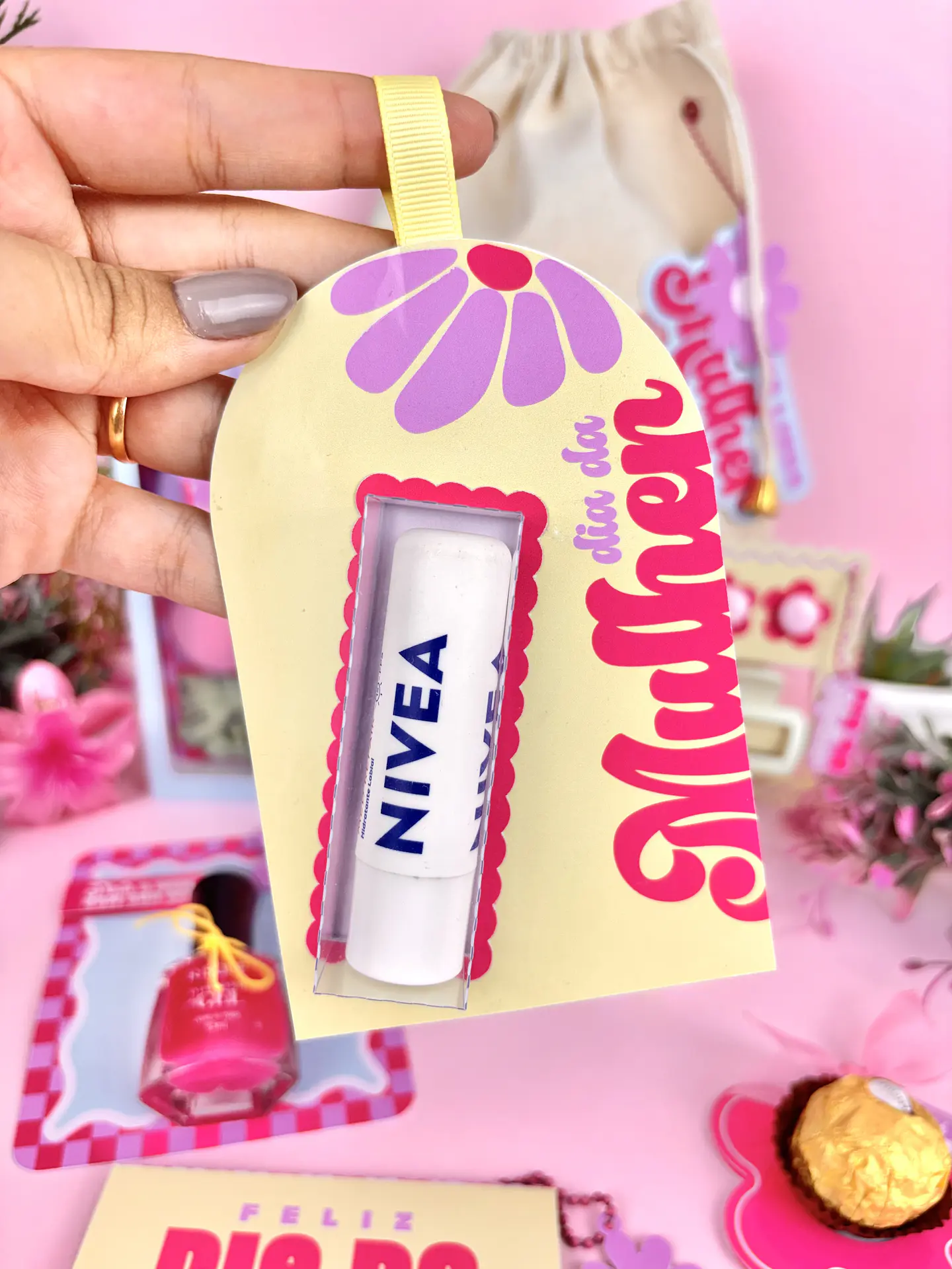 Arquivo Dia da Mulher Card Batom 1