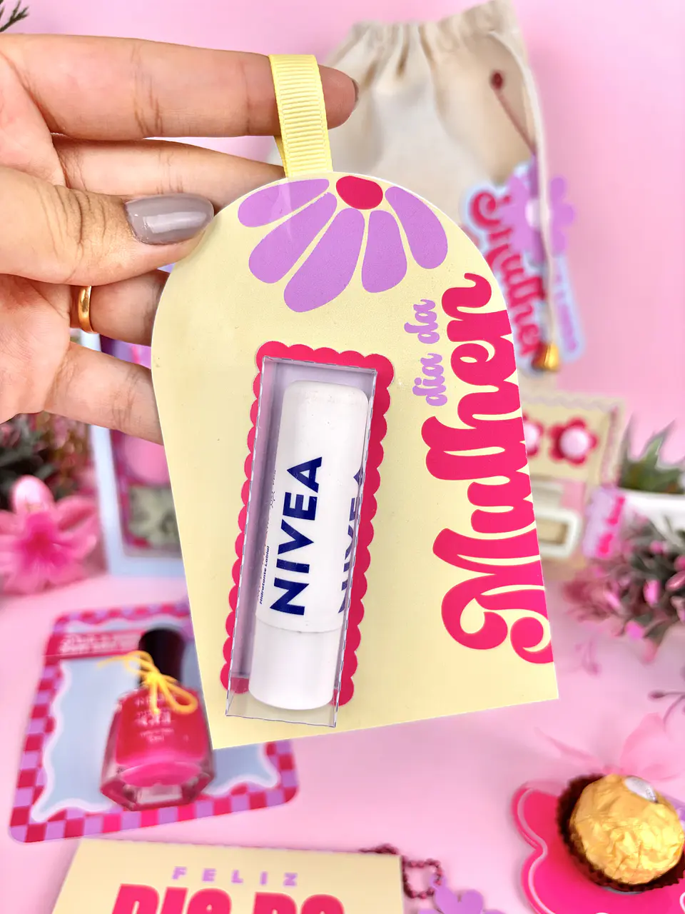 Arquivo Dia da Mulher Card Batom 1