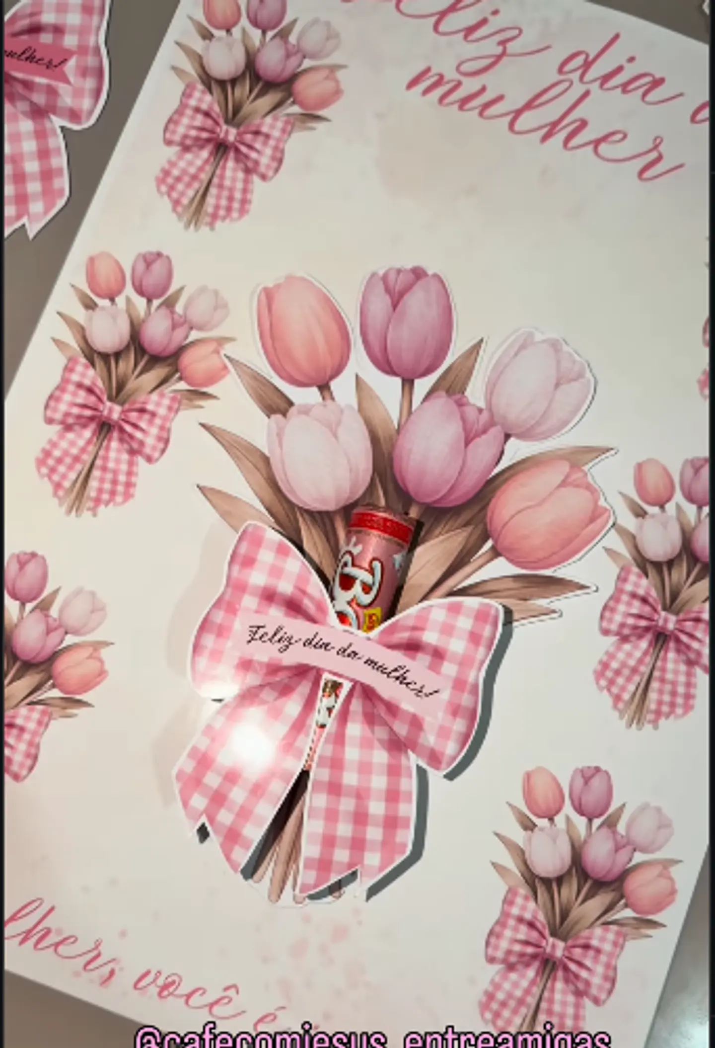 Arquivo Dia da Mulher Card Batom Garoto 1