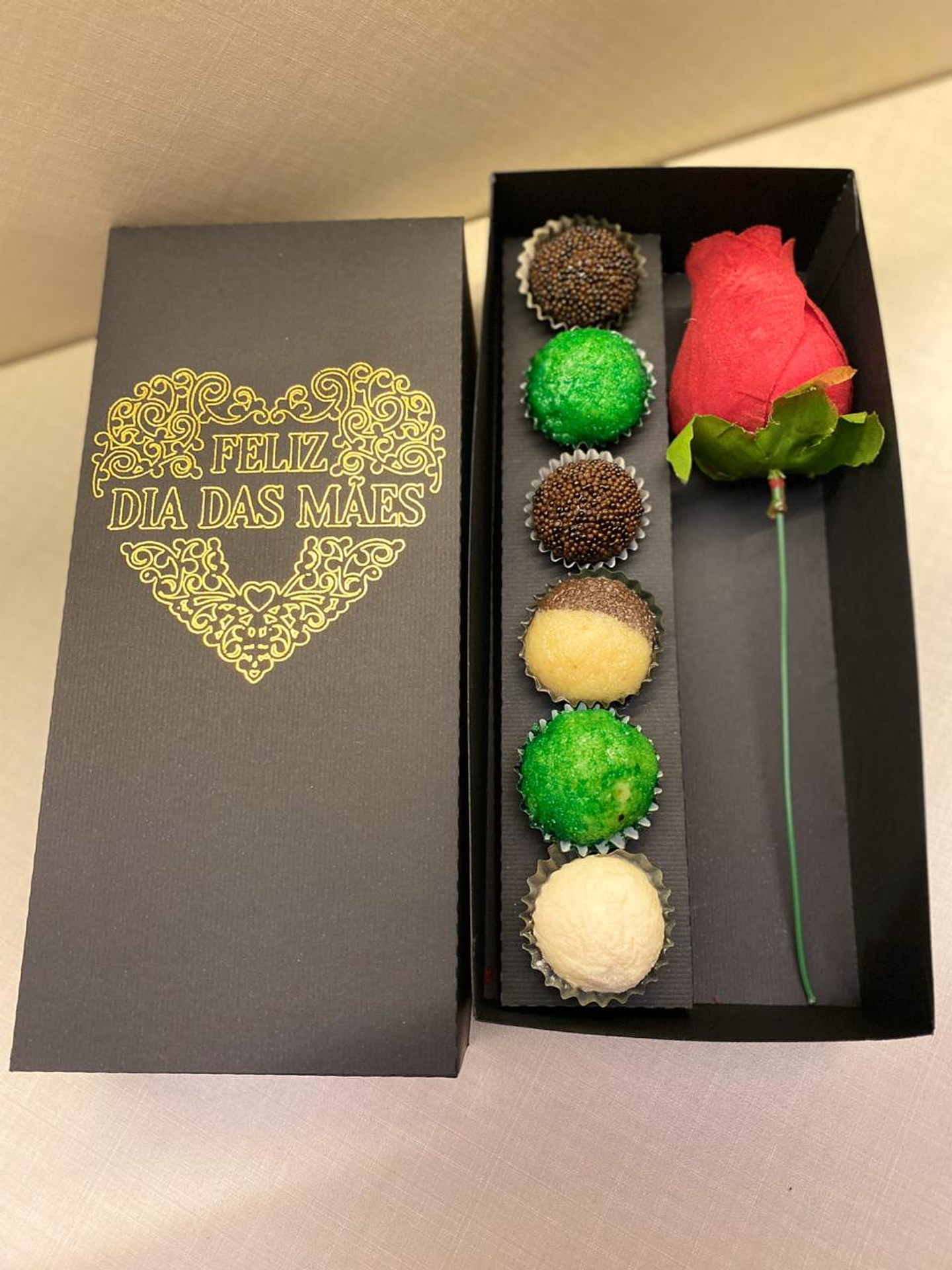 Arquivo Dia das Mães Caixa para 6 Docinhos e Rosa Lateral+Rosa  1