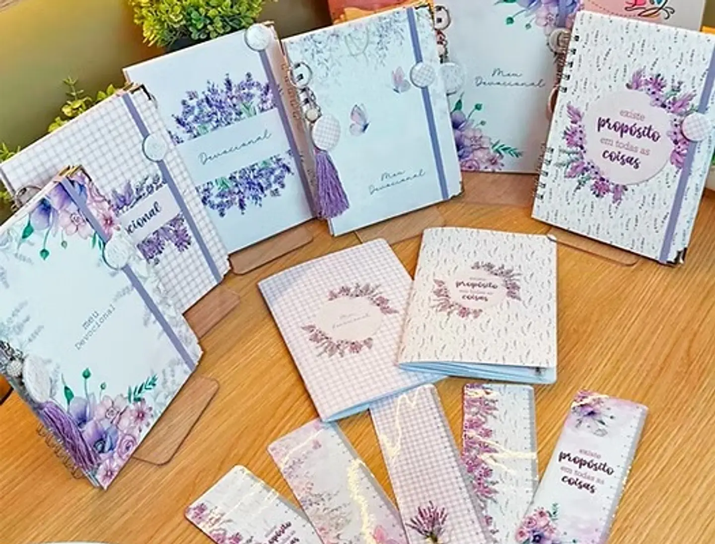 Arquivo Encadernação Coletiva Devocionais - Lavanda 1