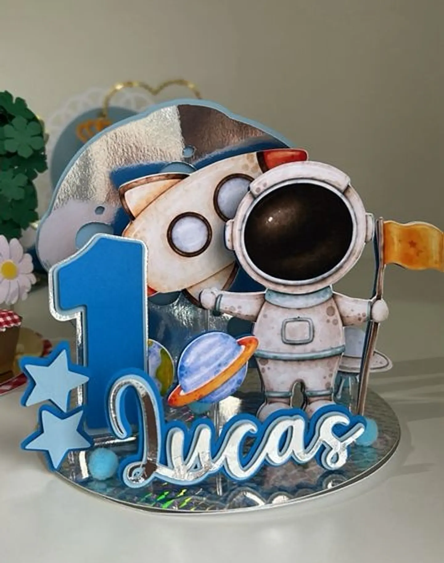 Arquivo Topo de Bolo Cenário Astronauta 1