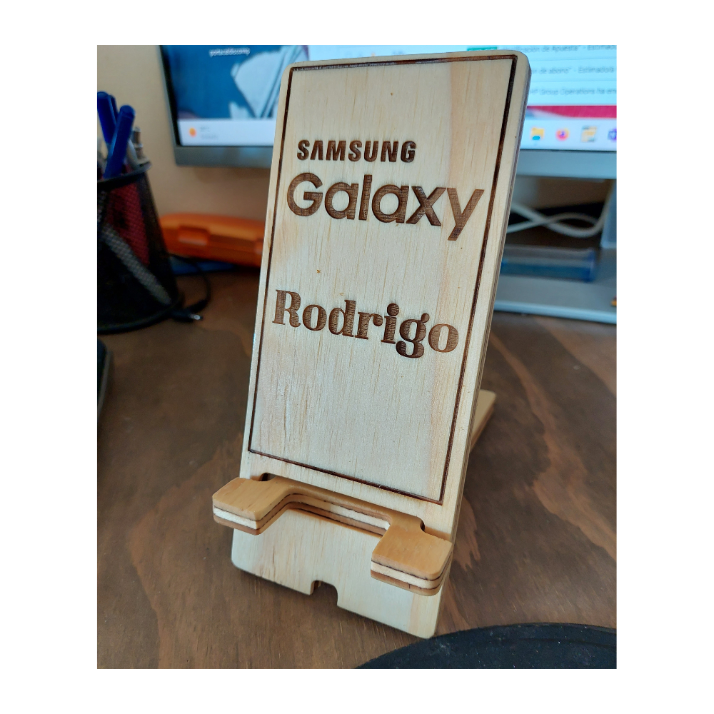 Porta Celular Madera 19 cm alto x 8 cm ancho , madera tratada y grabado Láser