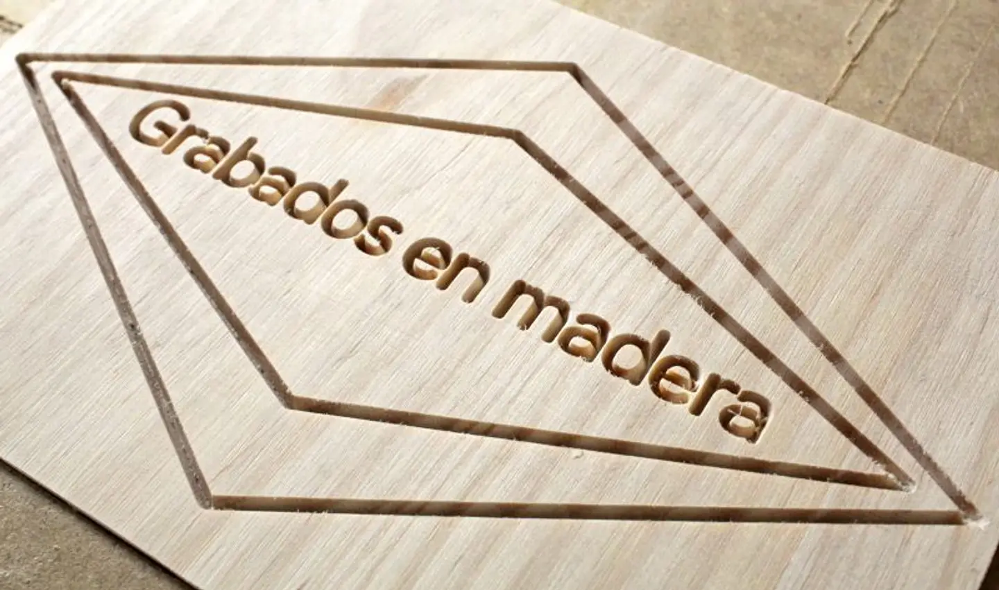 Letreros y Grabados en CNC  Laser y Router Personalizados Cartelería en Madera grabada  8