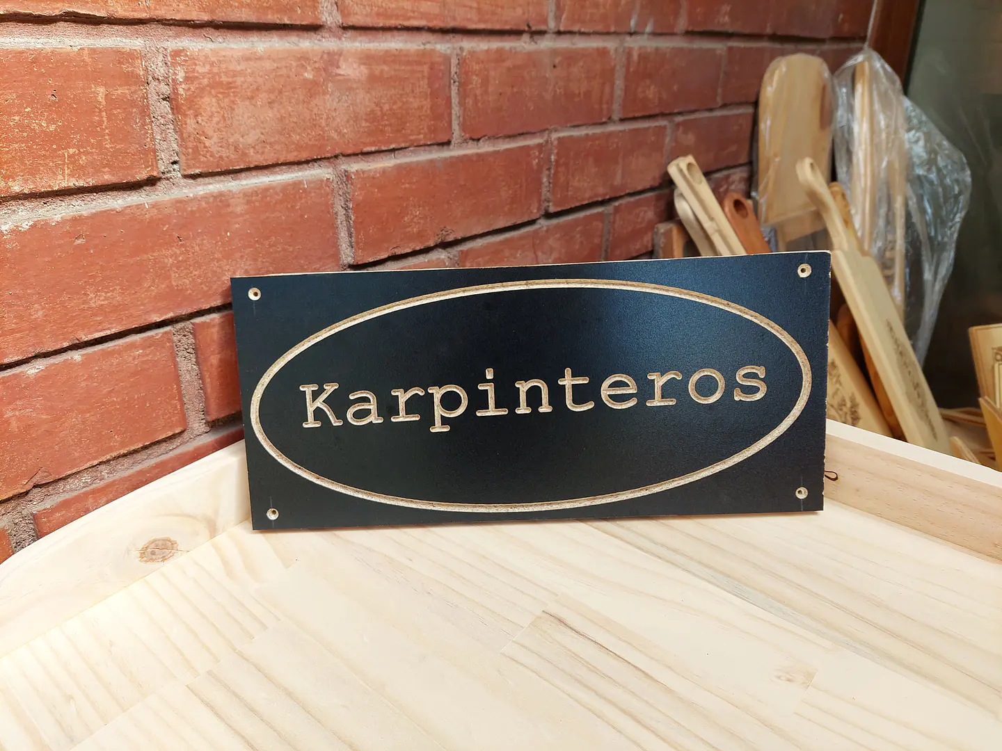 Letreros y Grabados en CNC  Laser y Router Personalizados Cartelería en Madera grabada  2