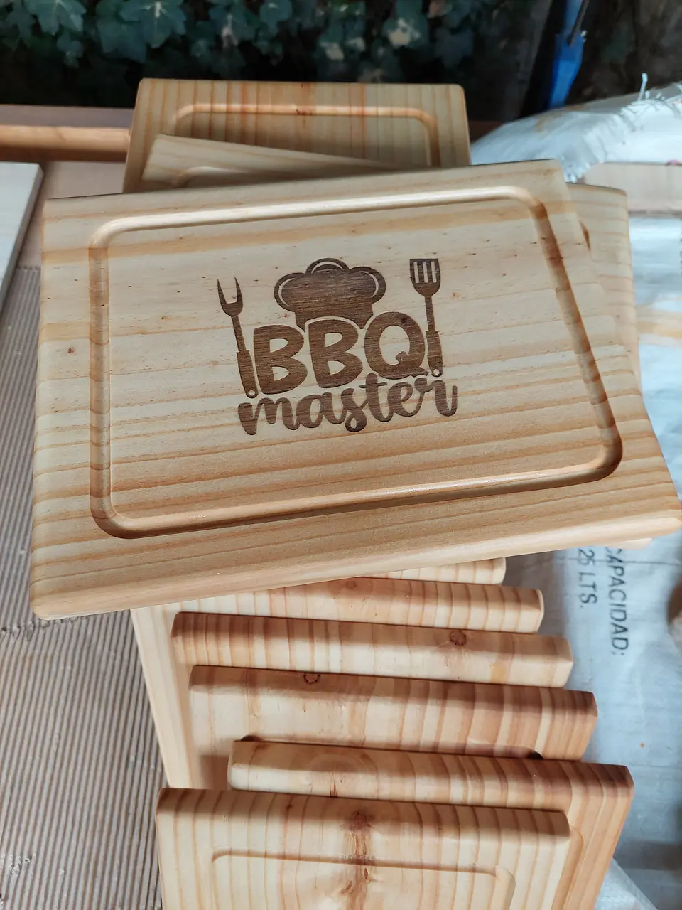 Plato Madera Pack 6 Unidades con Logo del Cliente  30 x 23 Centímetros Curados 100% grado alimenticio 5