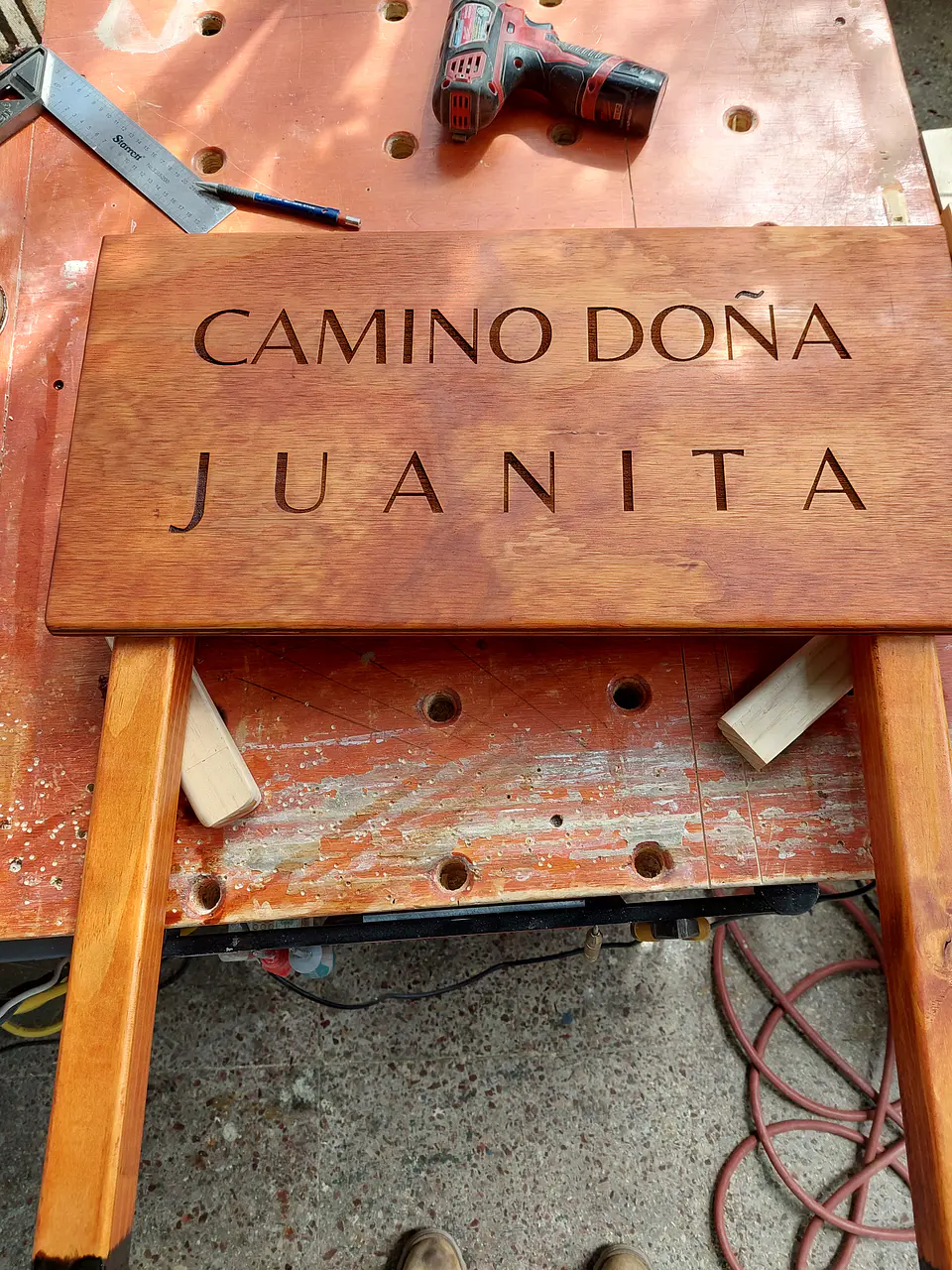 Letreros y Grabados en CNC  Laser y Router Personalizados Cartelería en Madera grabada  10