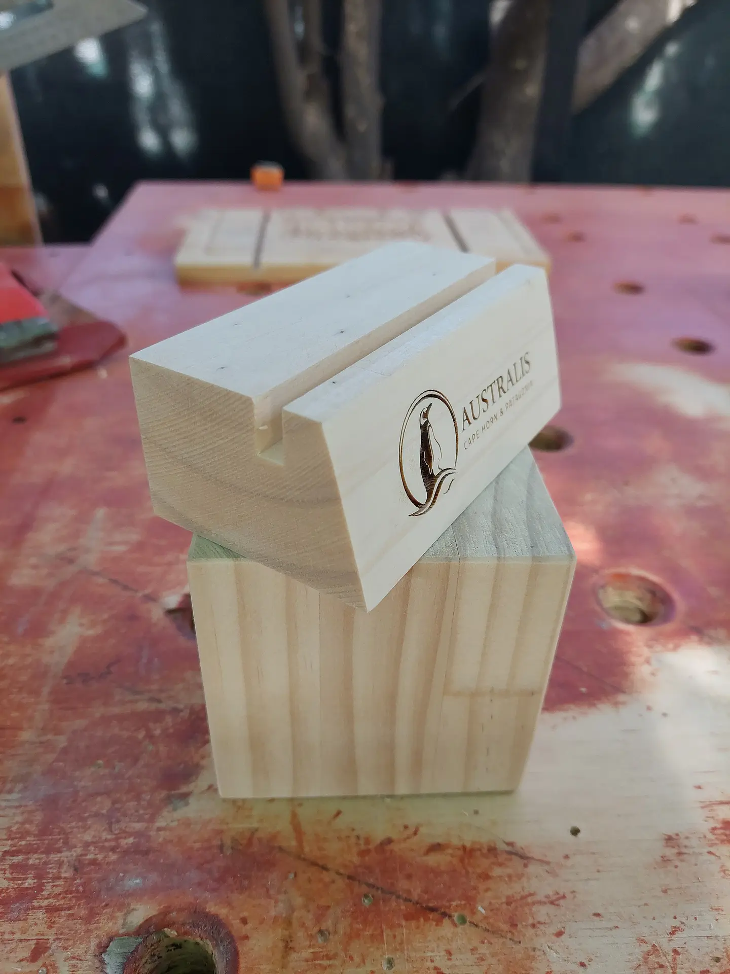 Letreros y Grabados en CNC  Laser y Router Personalizados Cartelería en Madera grabada  15