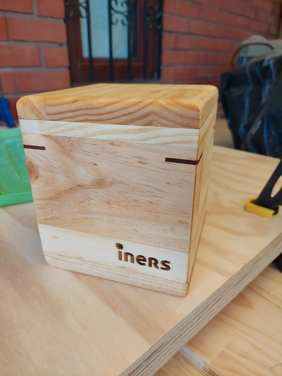 Letreros y Grabados en CNC  Laser y Router Personalizados Cartelería en Madera grabada  28