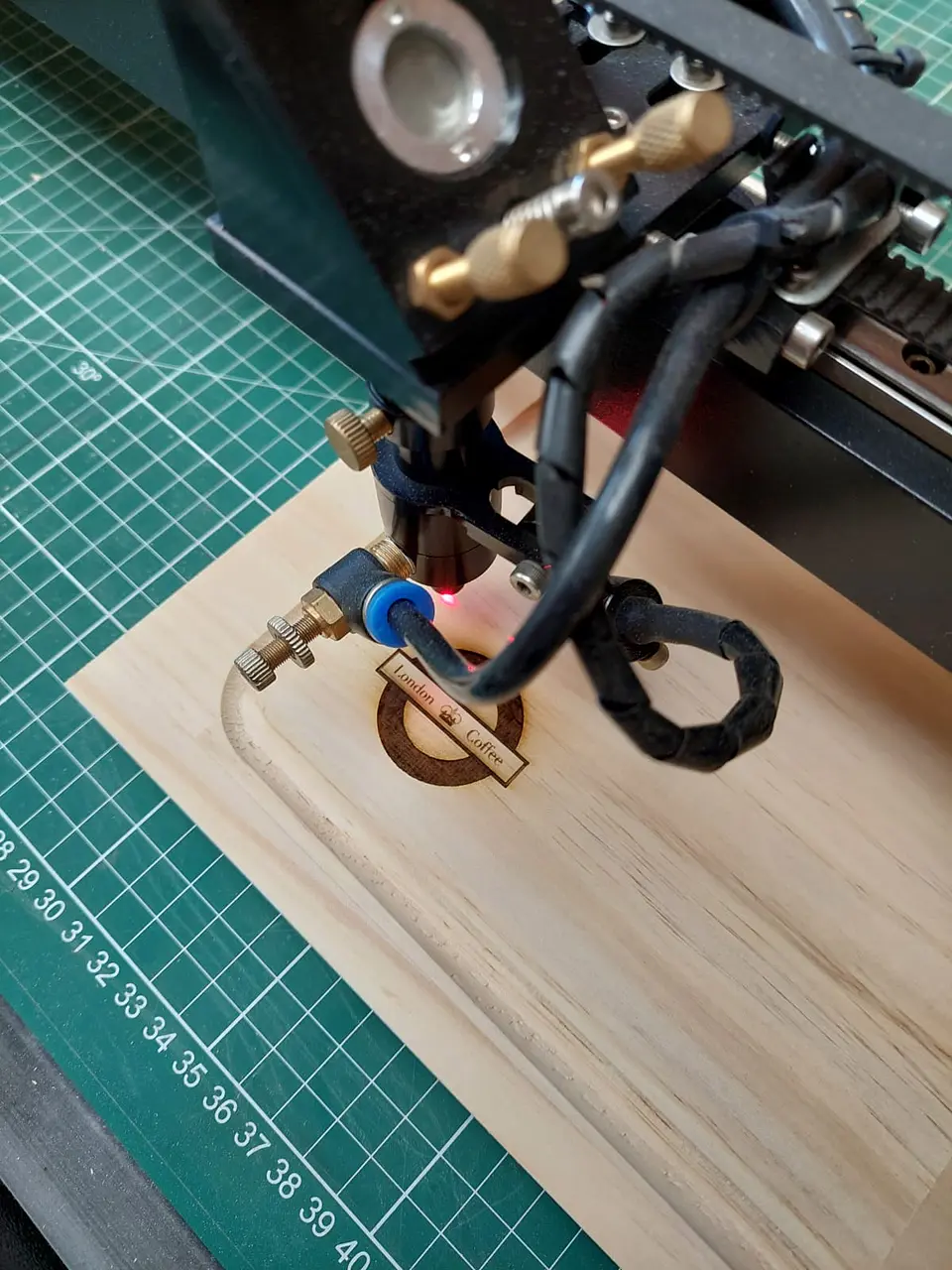 Cubo de Madera con Código QR 17