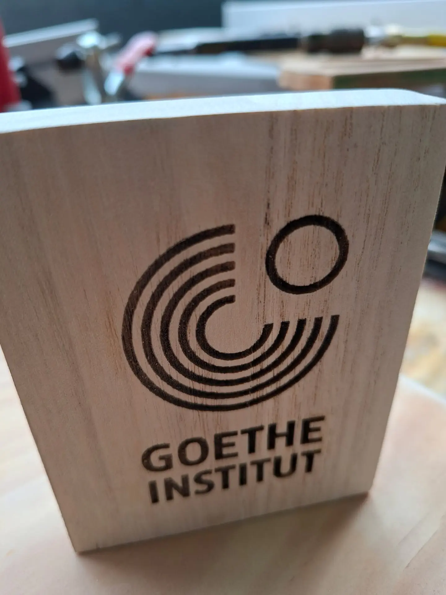 Letreros y Grabados en CNC  Laser y Router Personalizados Cartelería en Madera grabada  45