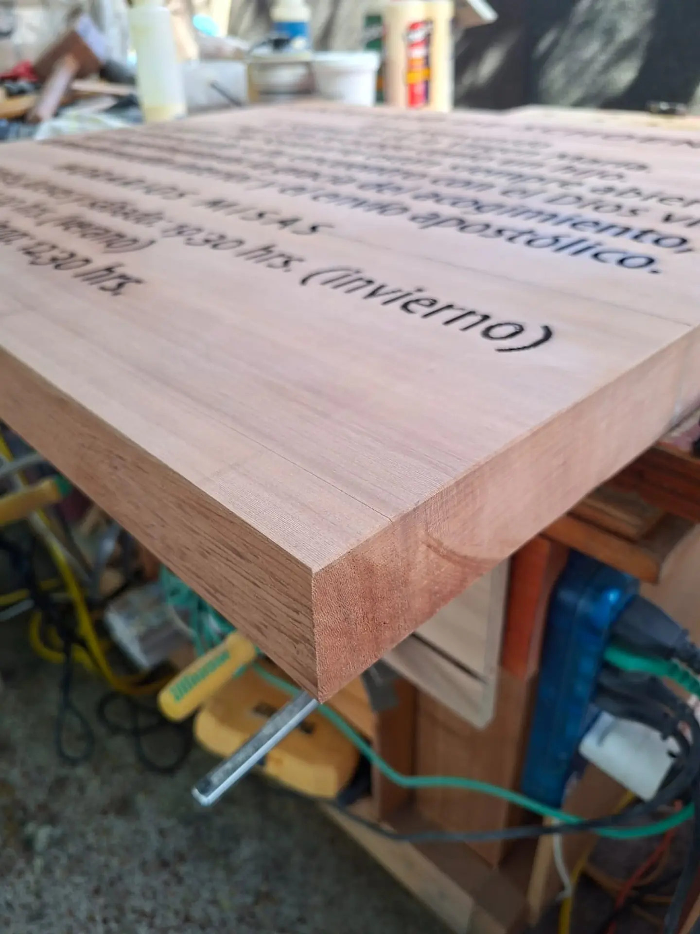 Letreros y Grabados en CNC  Laser y Router Personalizados Cartelería en Madera grabada  49
