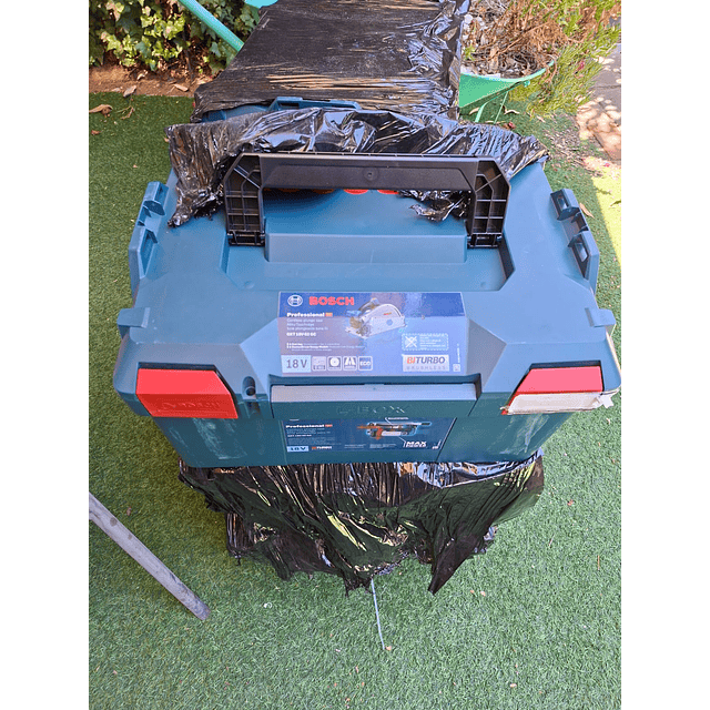Sierra de Inmersión BOSCH  inalámbrica GKT 18V-52 GC 18V con 2 Baterías 4.0 A , Cargador 220 V y Caja Transporte