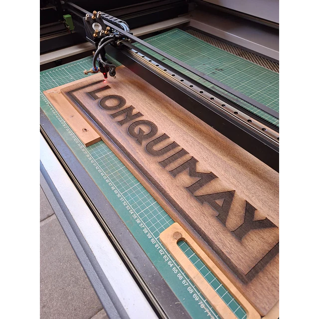 GRABADO Y CORTE LASER GRANDES FORMATOS