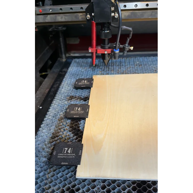 Sujetadores Imantados para  placas de madera en grabado Láser
