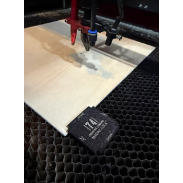 Sujetadores Imantados para  placas de madera en grabado Láser
