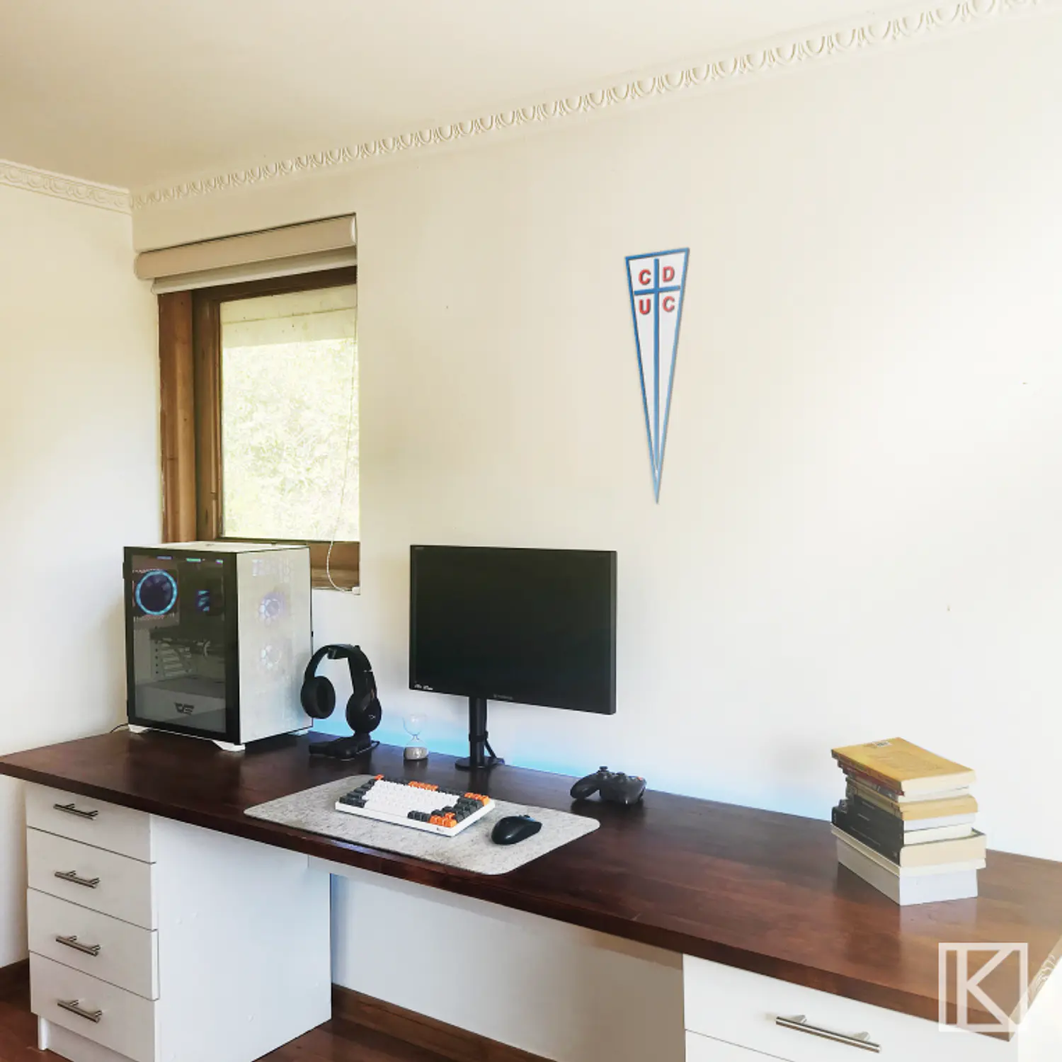 Escudo U. Católica 4